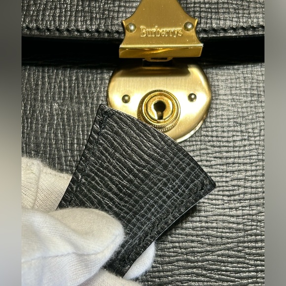 Authentic Burberrys Vintage Black Leather Locking Documents Case w Key Clean! - Picture 15 of 16